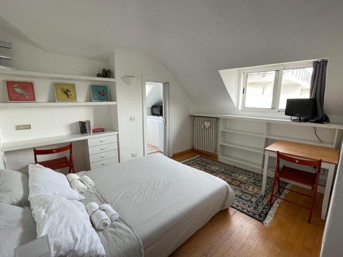 شقة ميلان  في Tortona Tiny Attic Directly Connected To Duomo المظهر الخارجي الصورة
